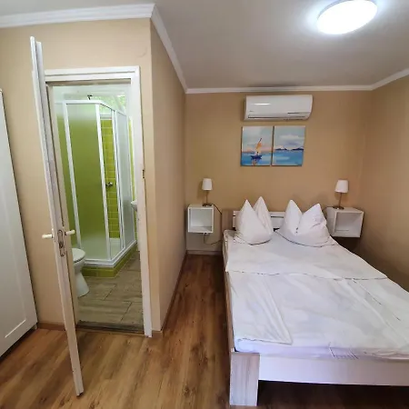 Δωμάτια σε οικογενειακή κατοικία Muskatlis Haz