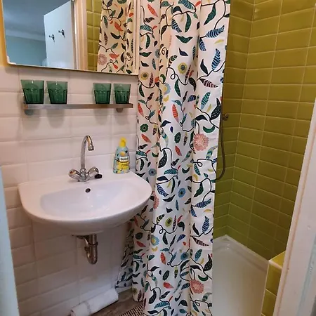 Muskatlis Haz * Balatonlelle