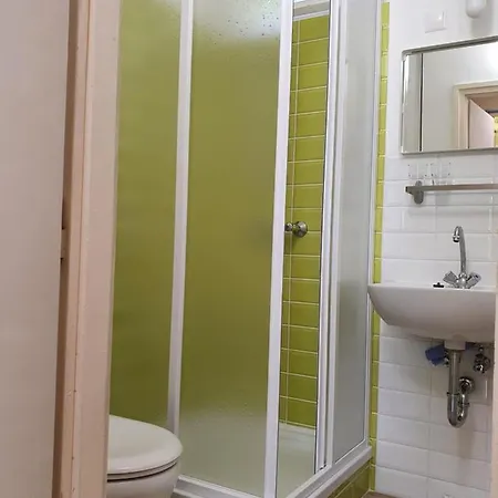 Muskatlis Haz * Balatonlelle