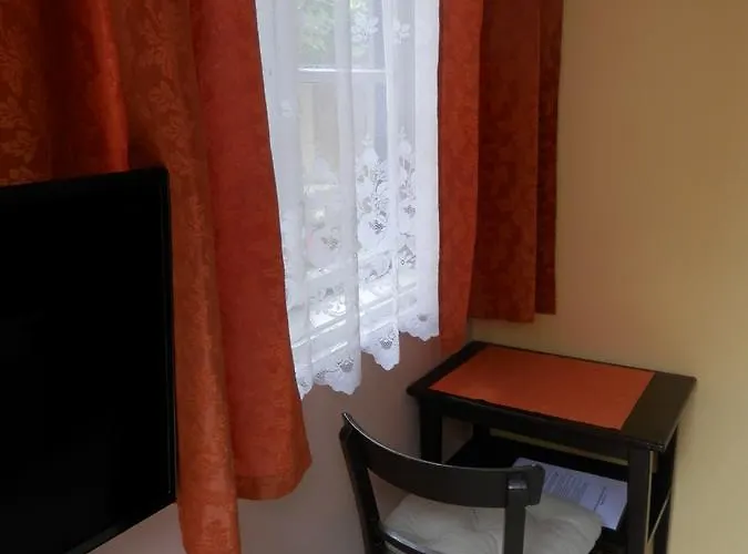 Muskatlis Haz * バラトンレッレ